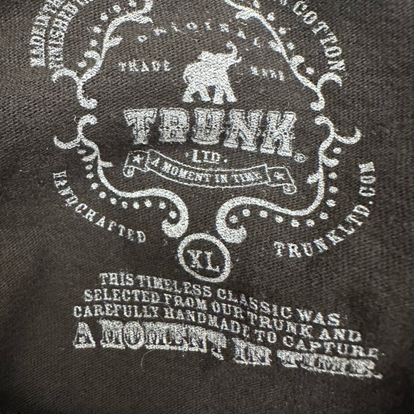 Pink Floyd 2010 XLRoger Waters The Wall VIP Package Tour Shirt - Picture 4 of 4